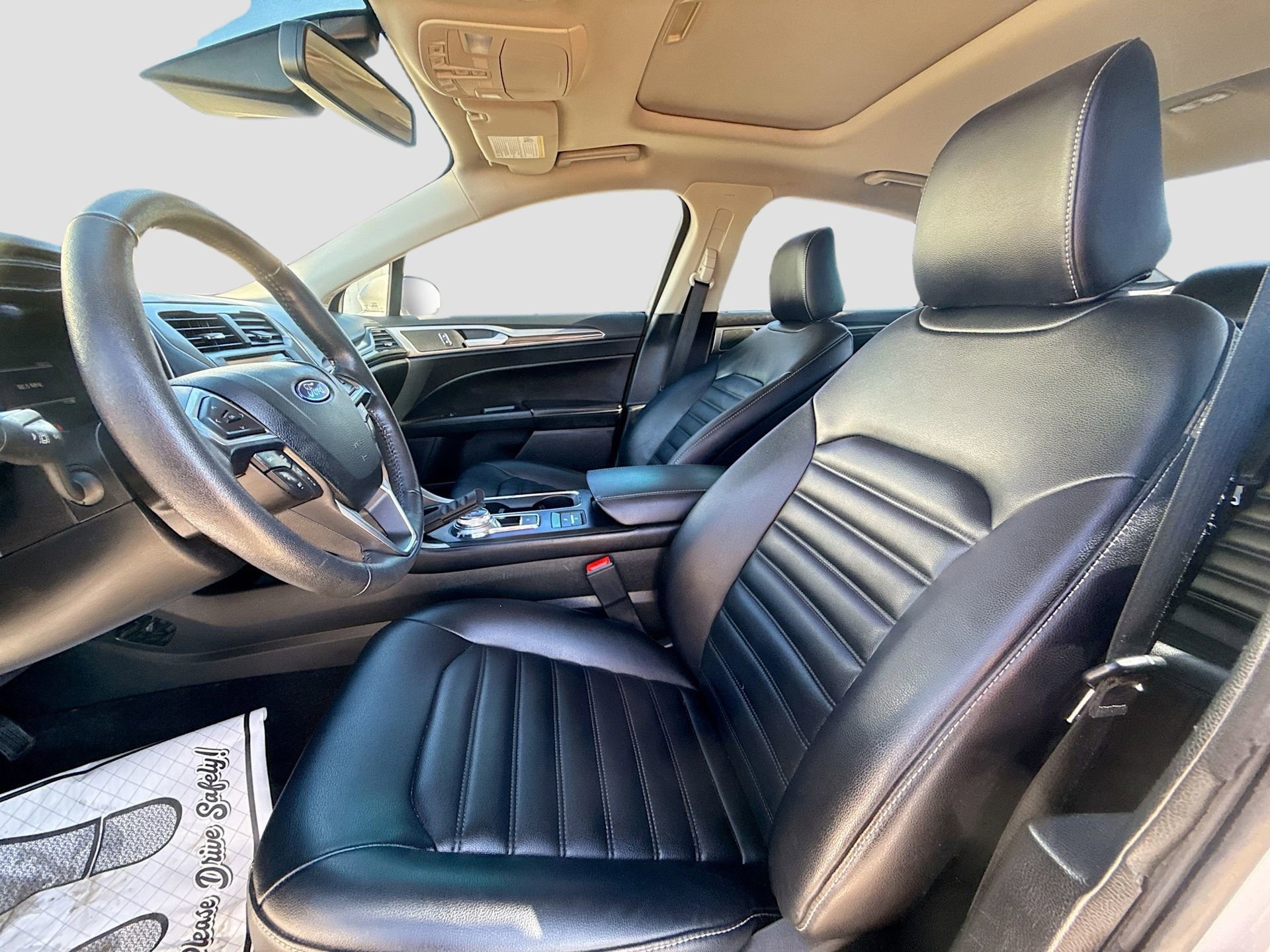 Used 2020 Ford Fusion SEL image 23