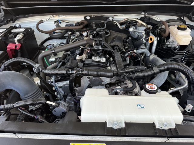 Used 2024 Toyota Tacoma SR AWD/4WD image 34