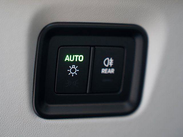Certified 2025 Porsche Cayenne S AWD/4WD image 28