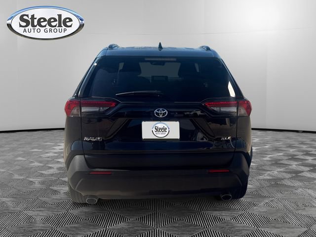 Used 2025 Toyota RAV4 XLE image 4
