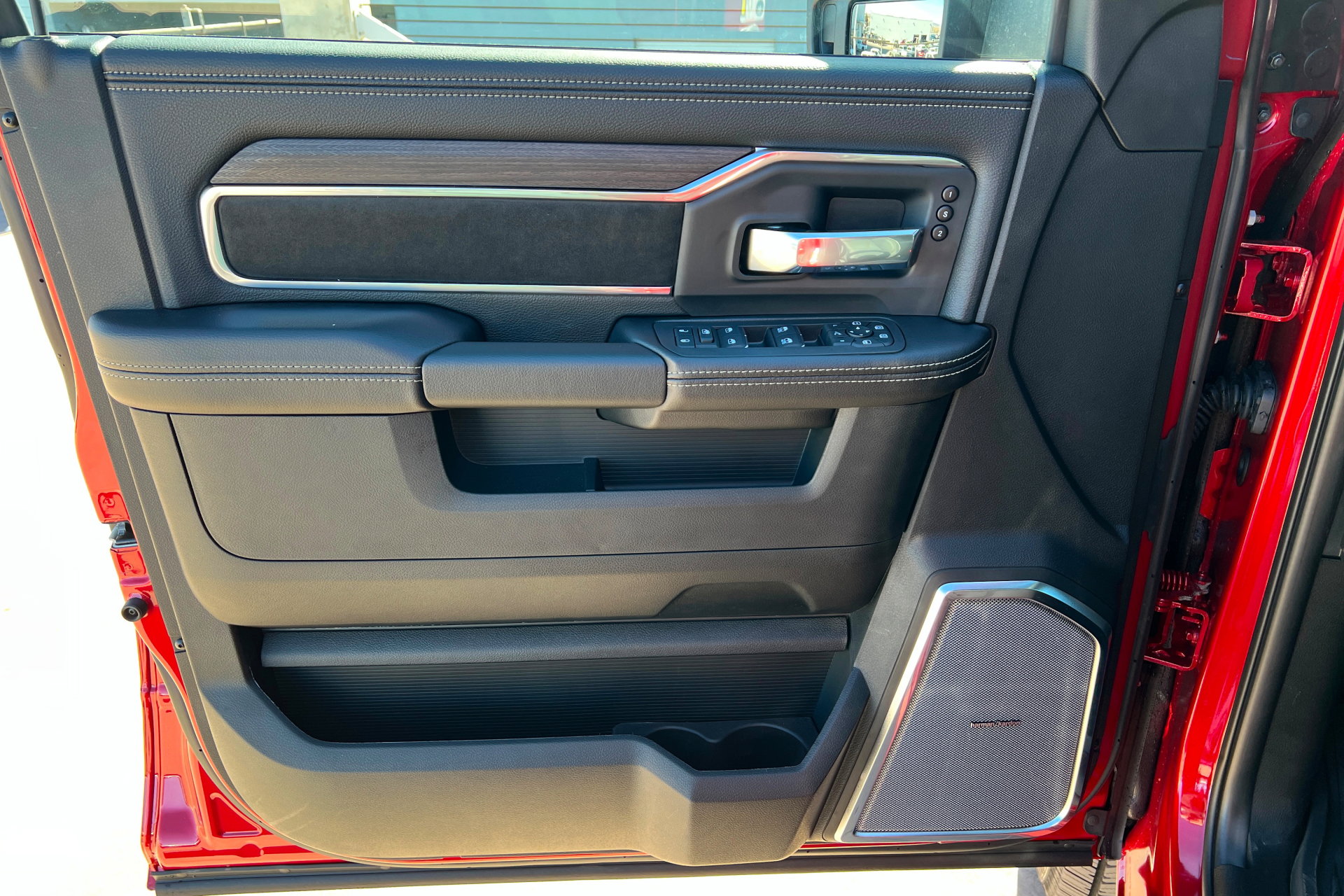 New 2026 RAM 3500 Laramie AWD/4WD image 14