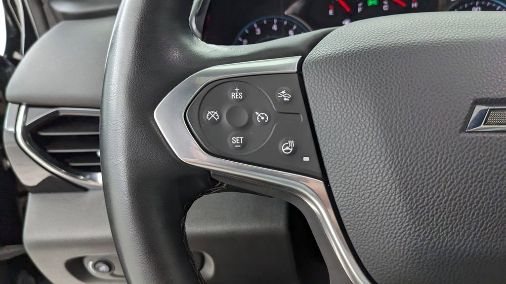 Used 2023 Chevrolet Traverse RS AWD/4WD image 33
