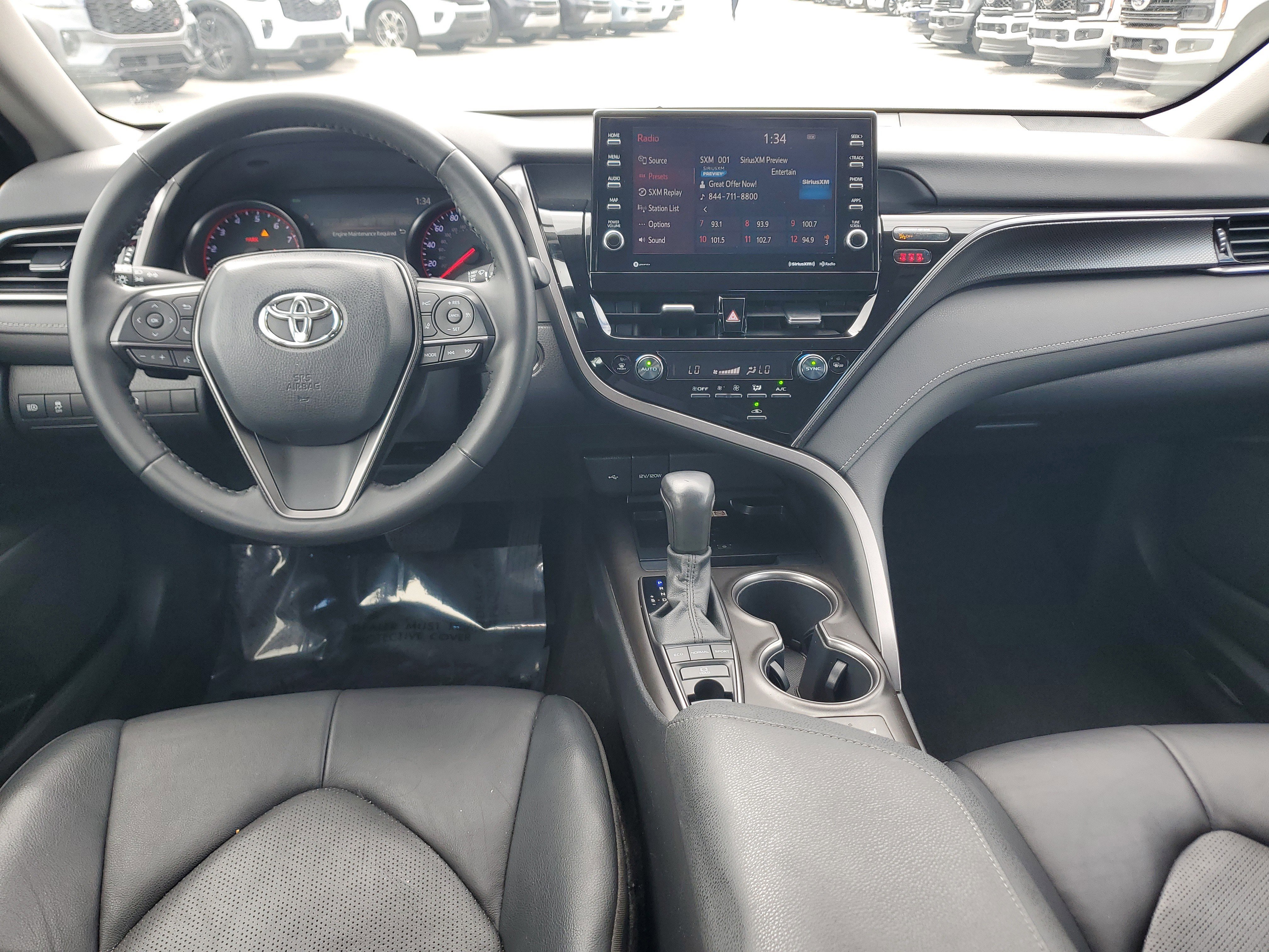 Used 2022 Toyota Camry XSE image 15