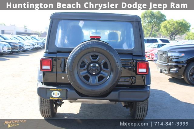 Used 2023 Jeep Wrangler Sport AWD/4WD image 4