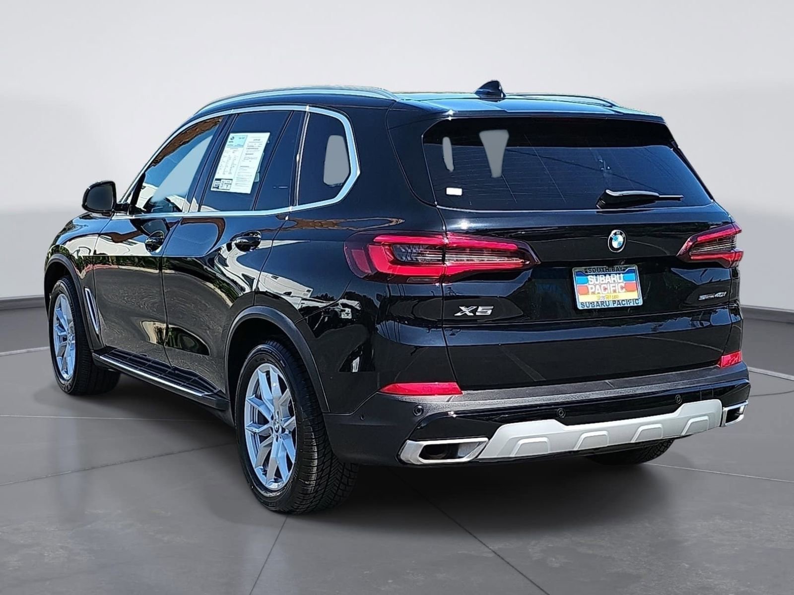 Used 2023 BMW X5 sDrive40i w/ Parking Assistance Package image 5