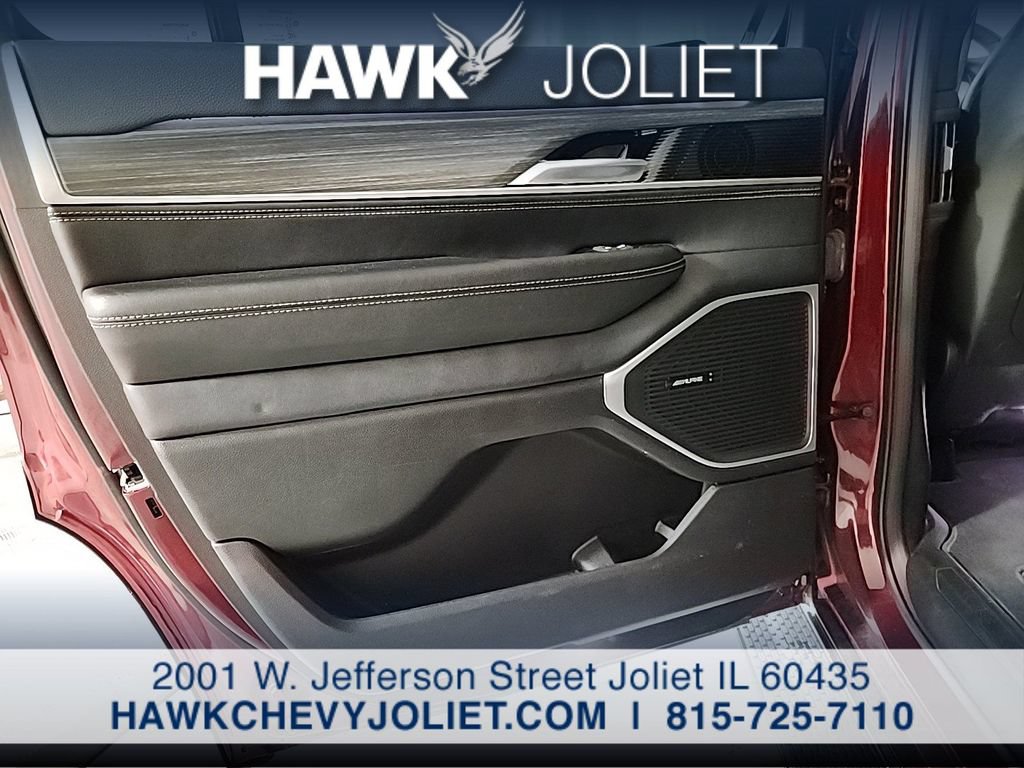 Used 2024 Jeep Wagoneer Series III AWD/4WD image 22