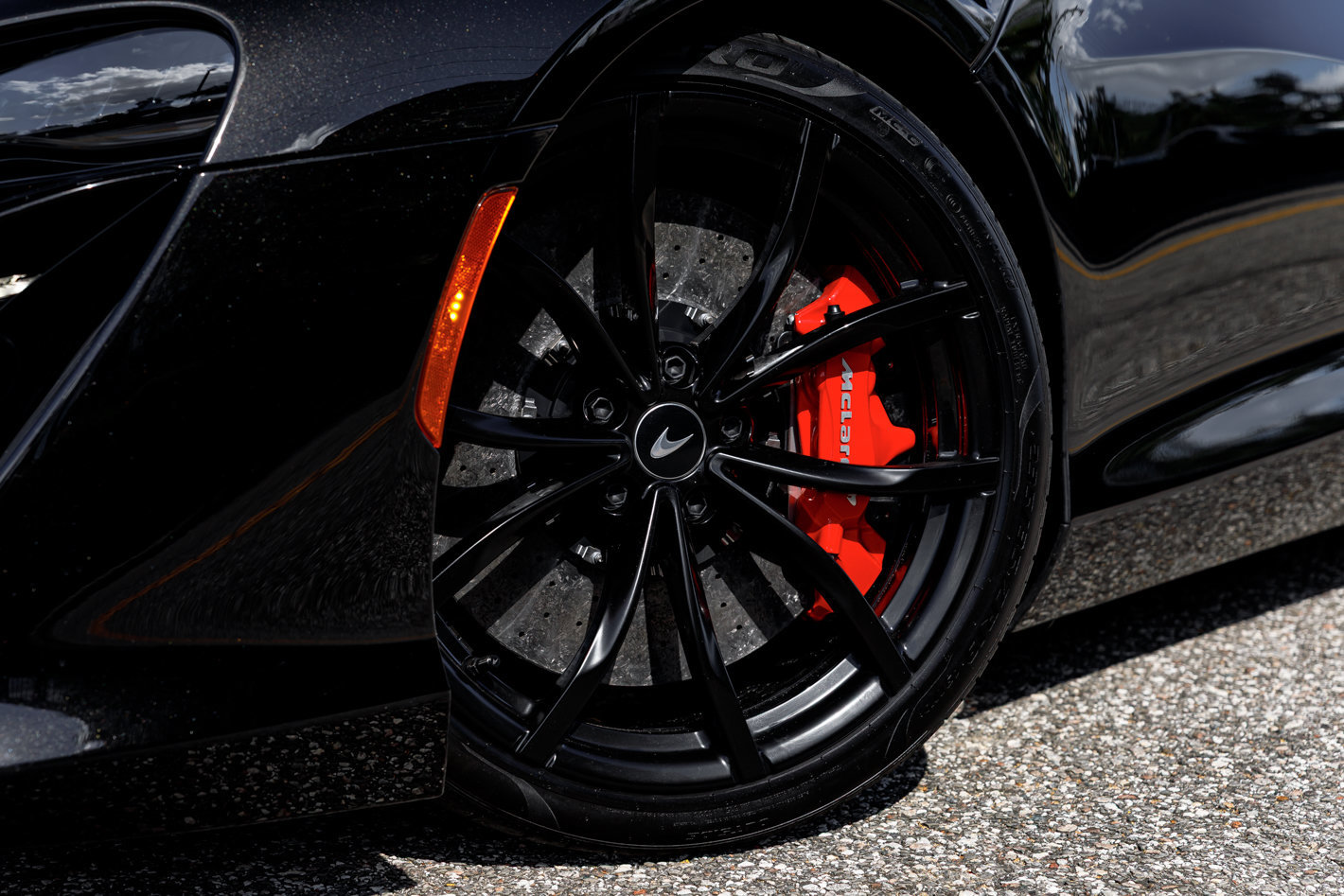 Used 2026 McLaren Artura Spider RWD image 7