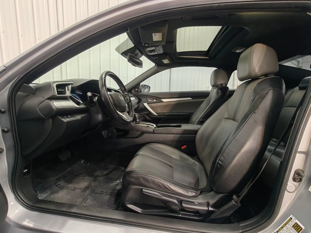 Used 2016 Honda Civic Touring image 25