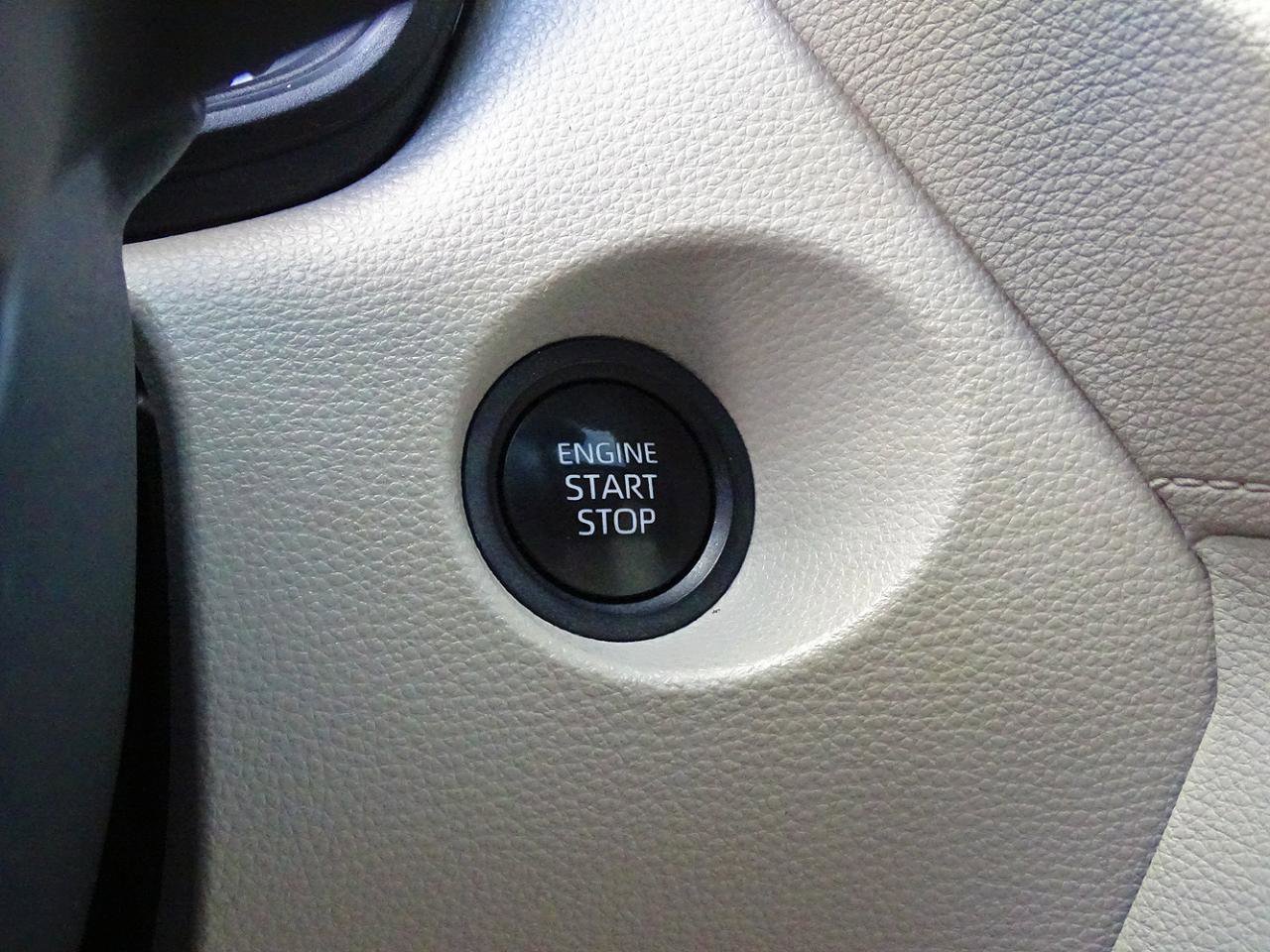 Used 2024 Toyota Corolla Cross LE w/ Moonroof Package FWD image 41