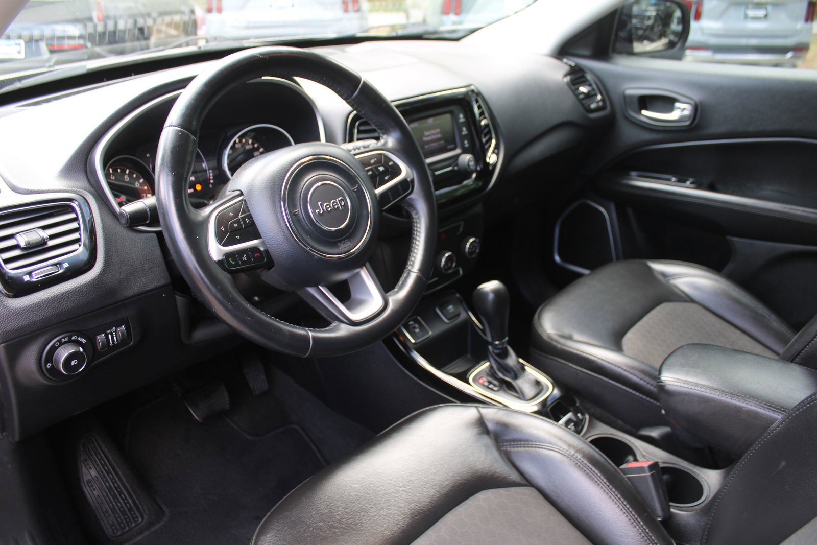 Used 2018 Jeep Compass Altitude image 21