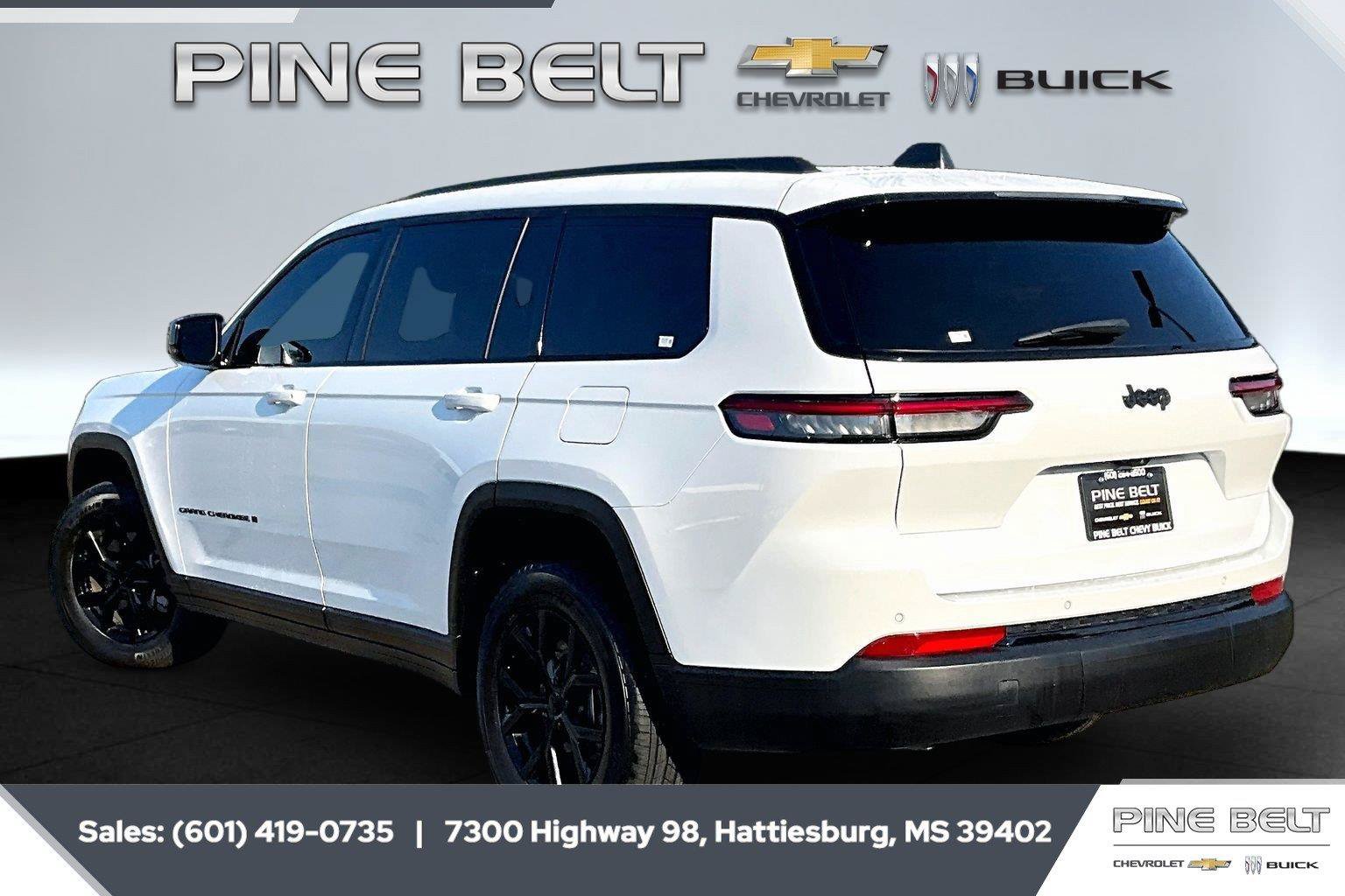Used 2025 Jeep Grand Cherokee L Altitude RWD image 2