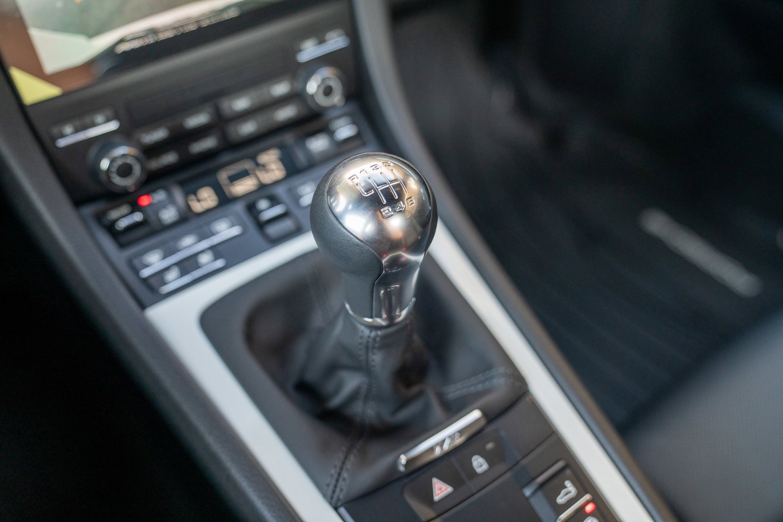 Used 2025 Porsche 718 Cayman image 20