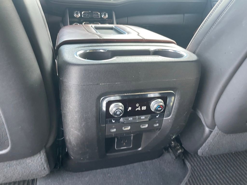 Used 2023 GMC Yukon XL Denali Ultimate AWD/4WD image 25