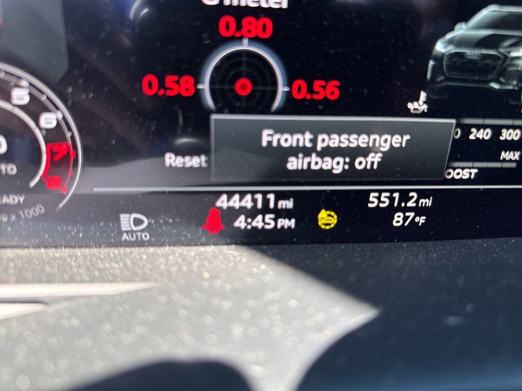 Used 2022 Audi RS Q8 w/ Carbon Optic Package image 17