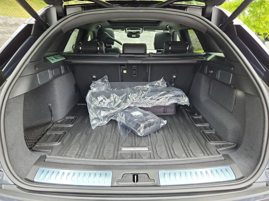 New 2026 Land Rover Range Rover Velar Belgravia AWD/4WD image 13