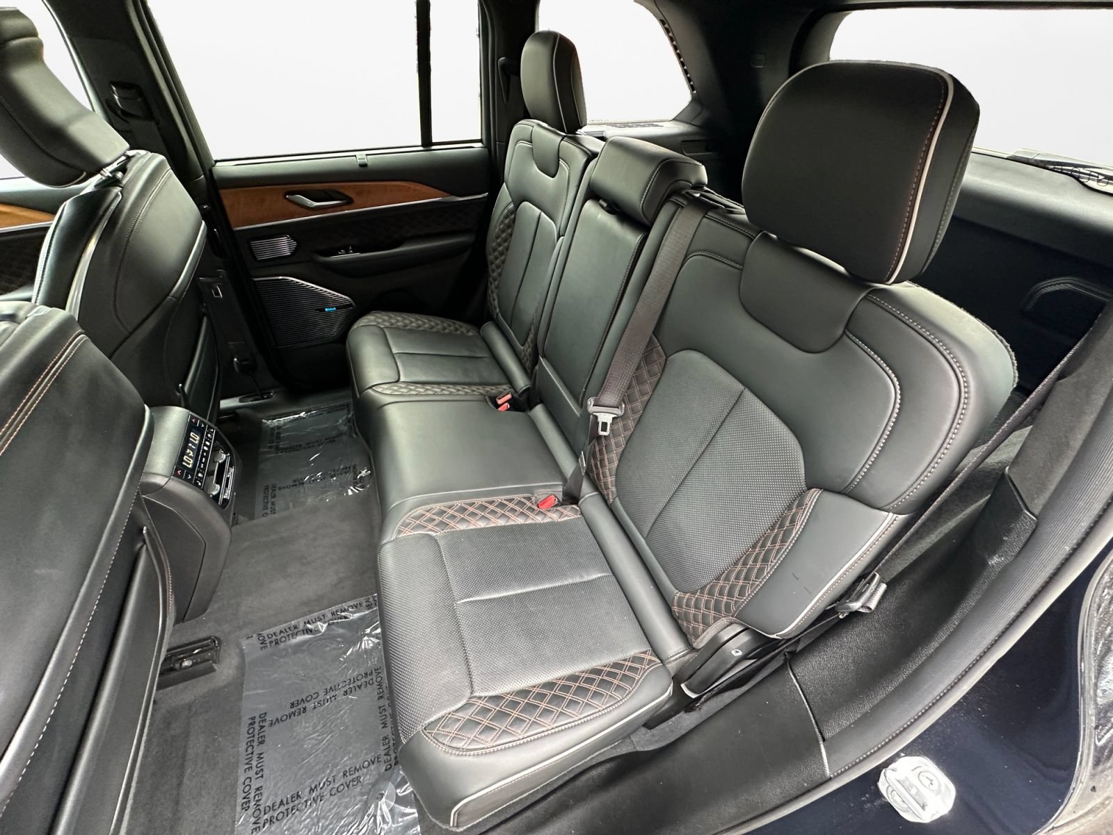 Used 2022 Jeep Grand Cherokee Summit AWD/4WD image 13
