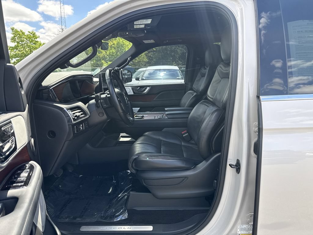 Certified 2023 Lincoln Navigator L Reserve AWD/4WD image 11