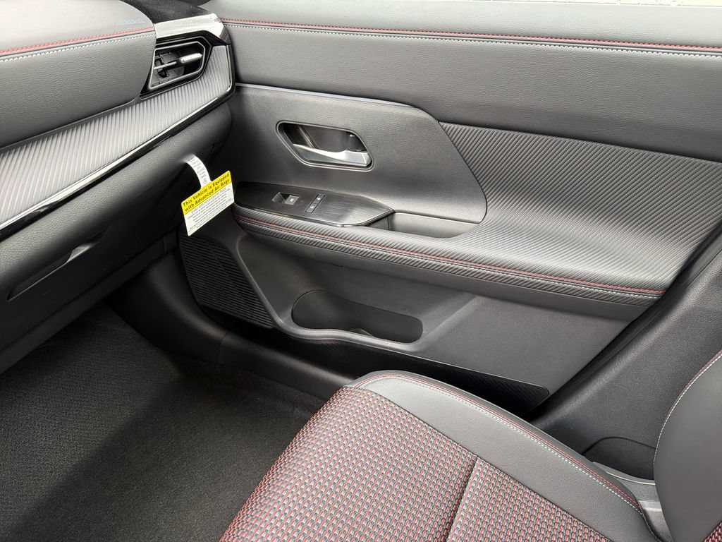 New 2026 Nissan Kicks SR w/ SR Premium Package FWD image 28