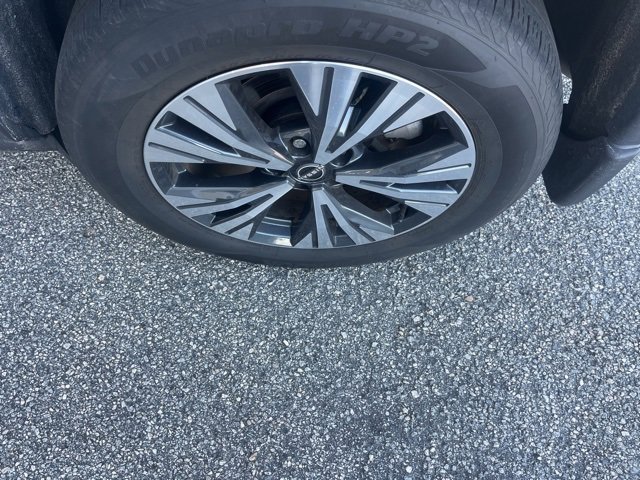 Used 2023 Nissan Rogue SV w/ SV Premium B Package image 31