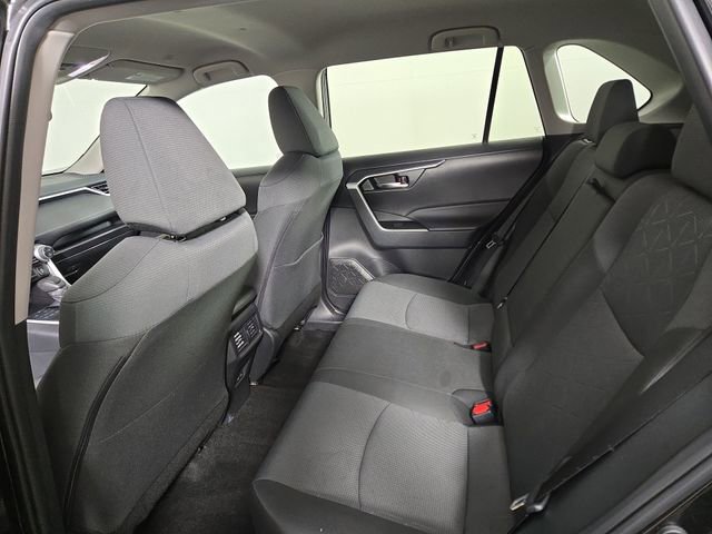 Used 2025 Toyota RAV4 XLE AWD/4WD image 15
