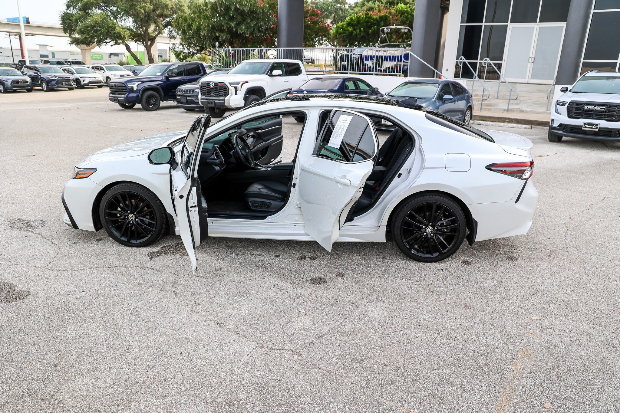 Certified 2023 Toyota Camry XSE w/ Navigation Package FWD image 11