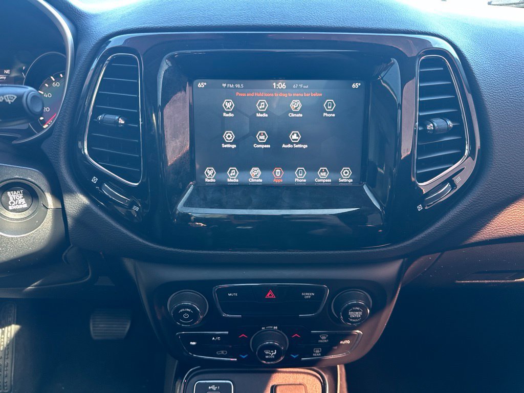 Used 2021 Jeep Compass Latitude w/ Sun and Sound Group FWD image 13