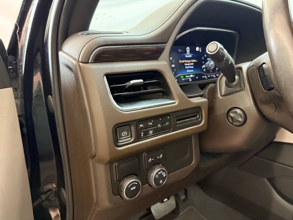 Used 2022 Chevrolet Tahoe LT w/ Luxury Package RWD image 12