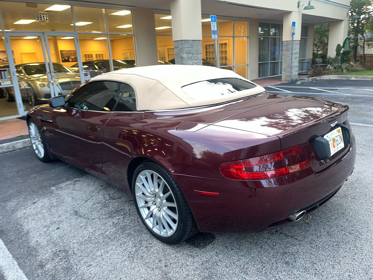Used 2007 Aston Martin DB9 Volante RWD image 22