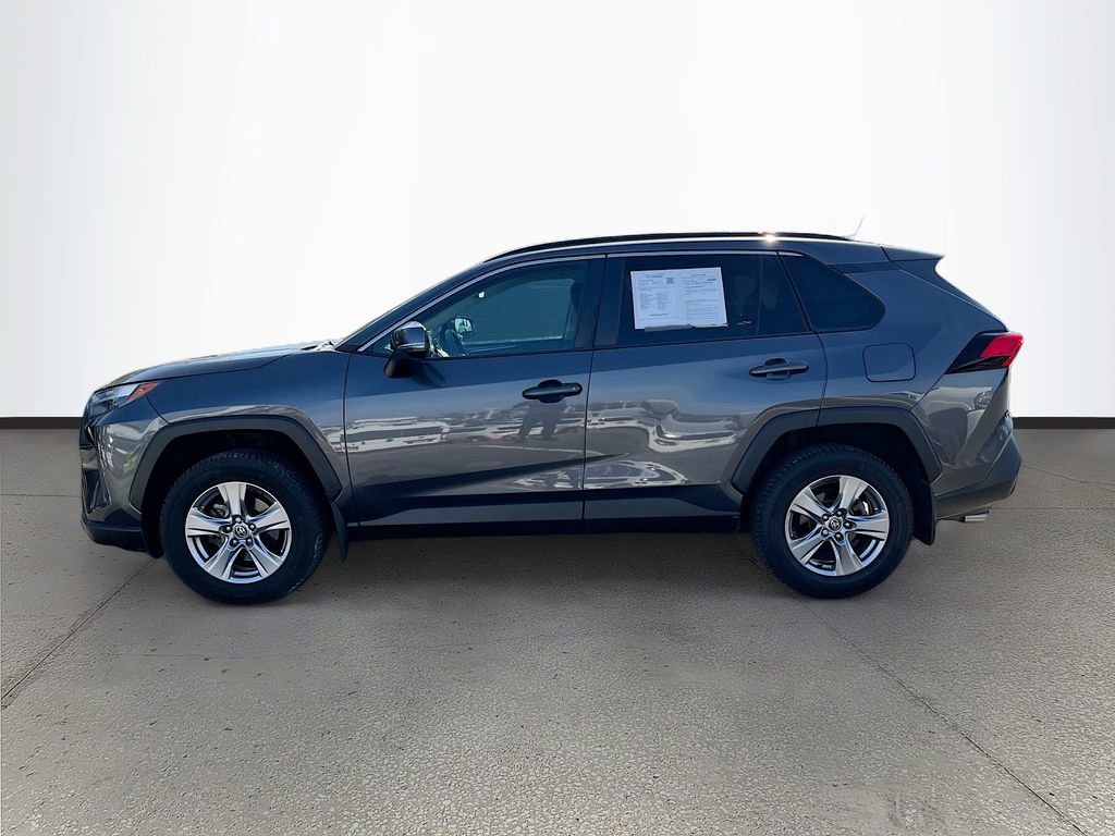 Used 2022 Toyota RAV4 XLE image 4