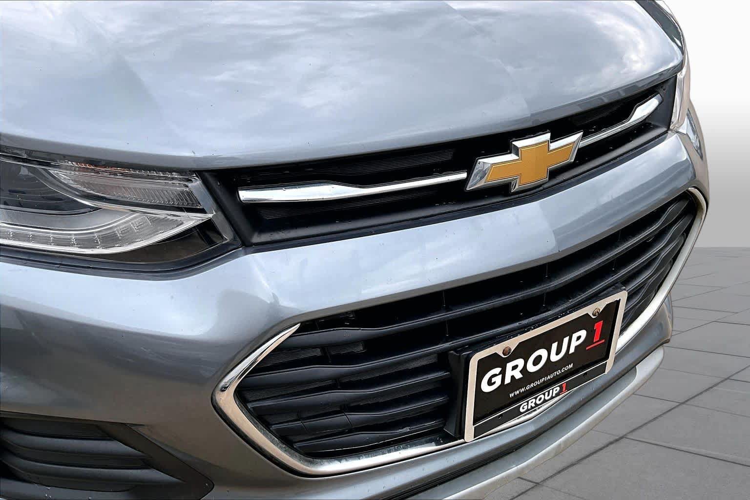 Used 2019 Chevrolet Trax LT w/ LT Convenience Package FWD image 29