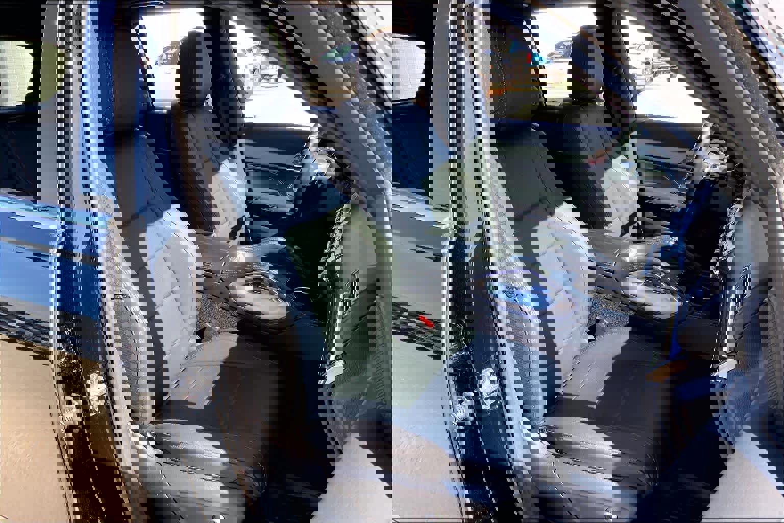 Used 2025 Mercedes-Benz GLE 450e 4MATIC image 8