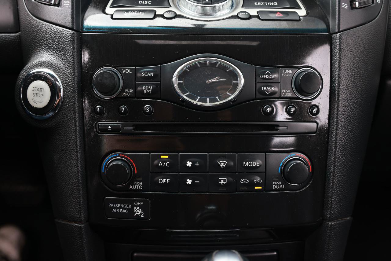 Used 2014 INFINITI QX70 image 31