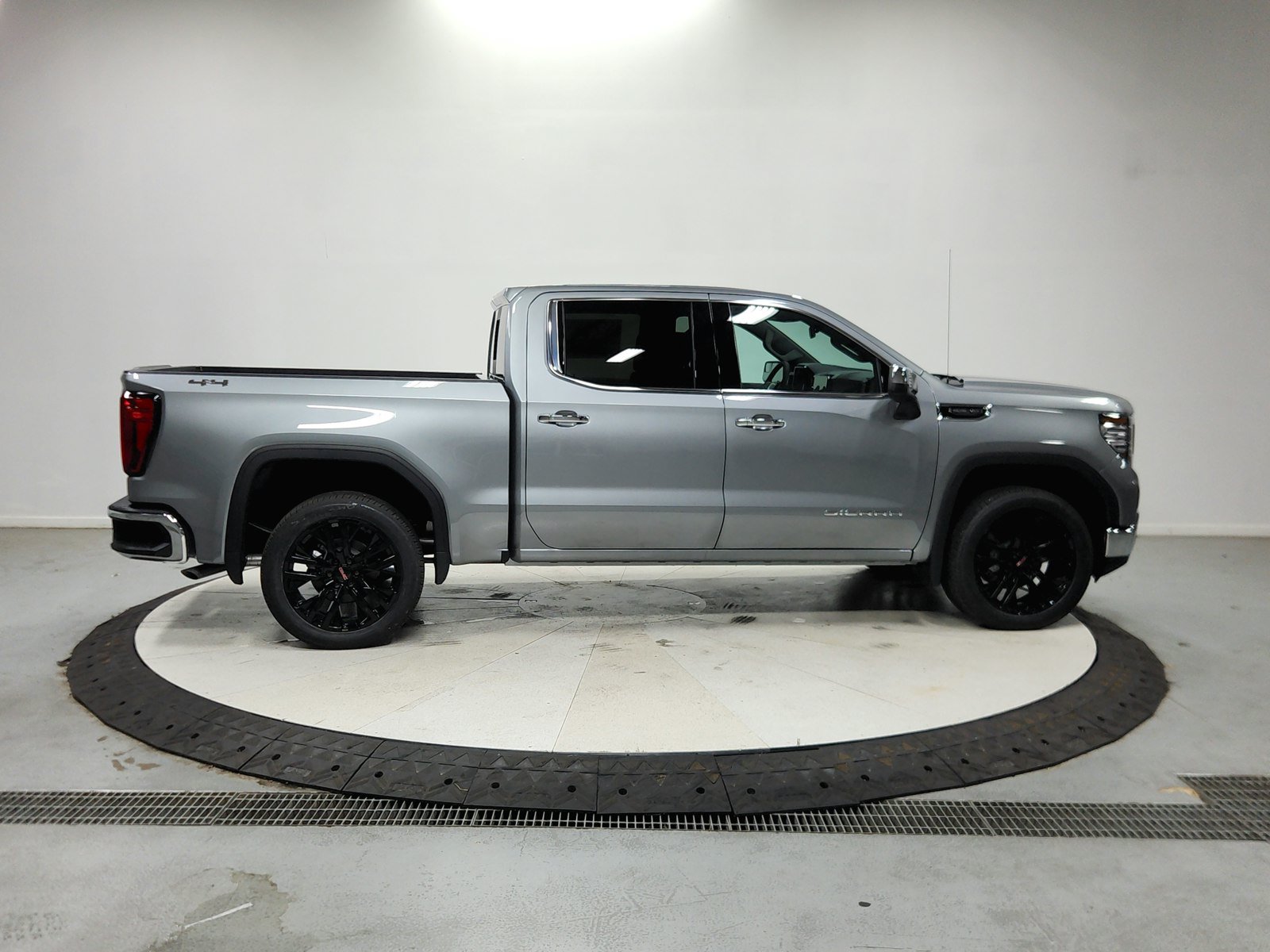 New 2026 GMC Sierra 1500 SLT w/ SLT Convenience Package AWD/4WD image 9