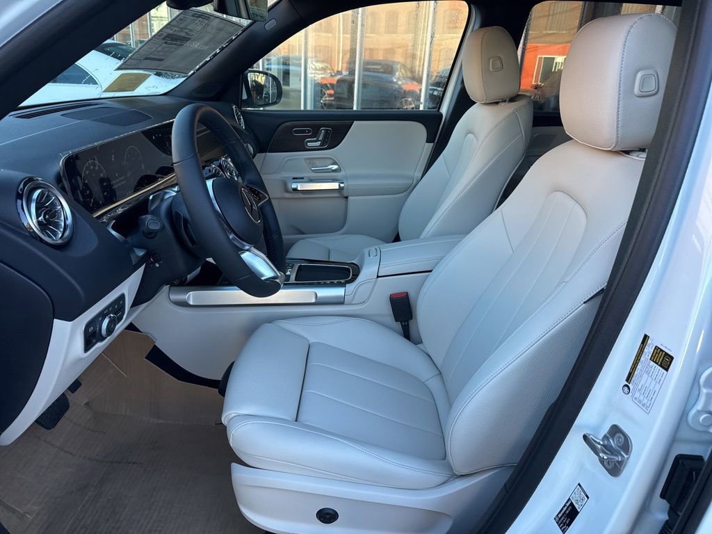 New 2026 Mercedes-Benz GLB 250 4MATIC image 15