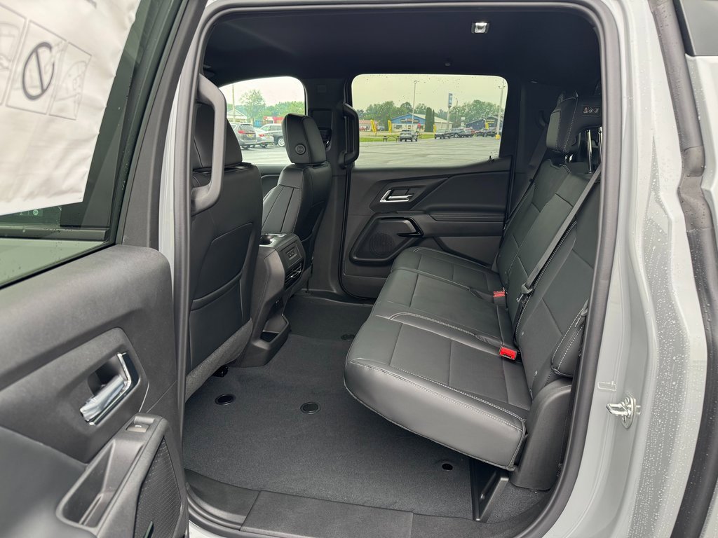 New 2025 Chevrolet Silverado EV LT image 32