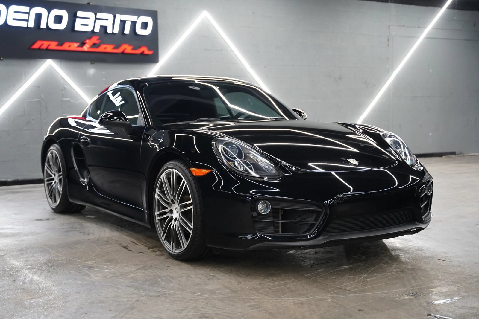 Used 2016 Porsche Cayman RWD image 9