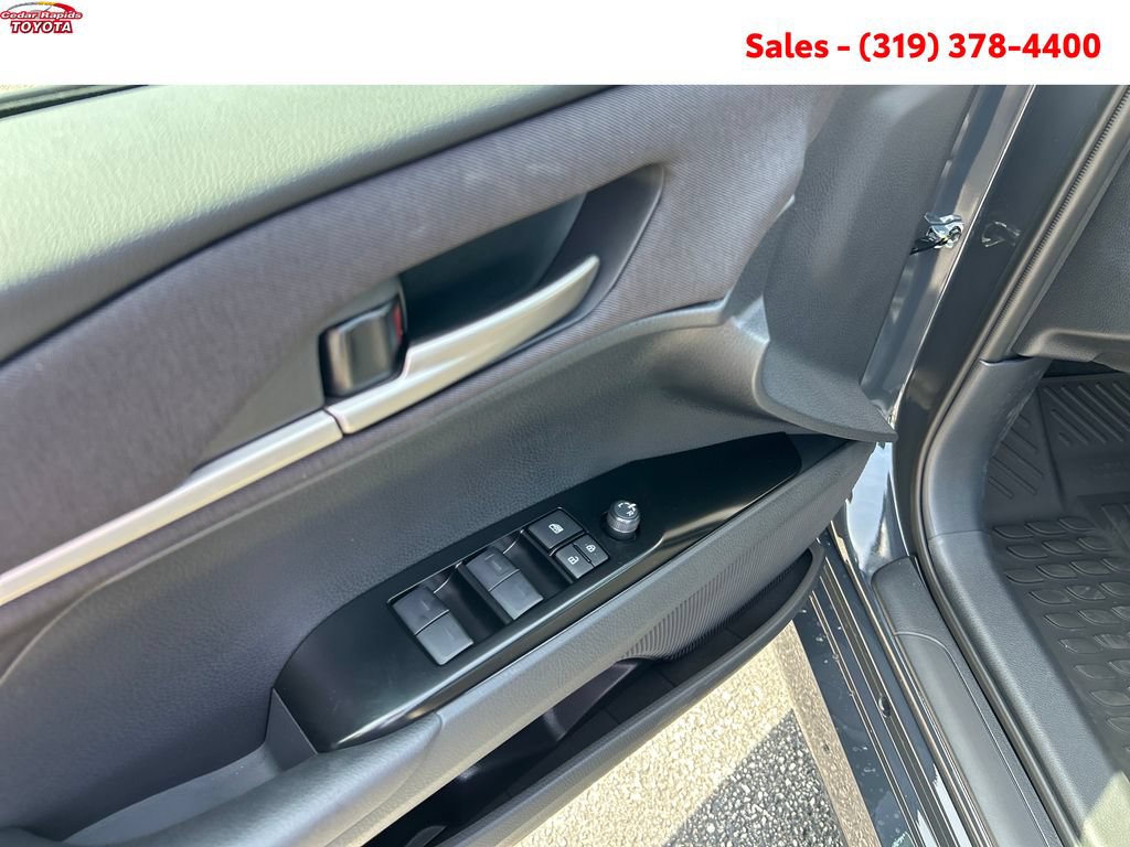 New 2026 Toyota Camry Hybrid AWD/4WD image 10