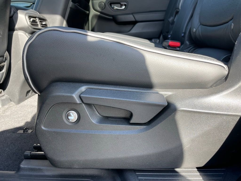 Certified 2025 Honda Pilot Elite image 43