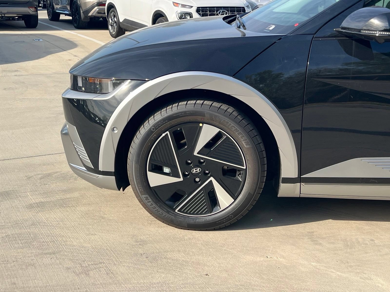 New 2027 Hyundai Ioniq 5 Limited RWD image 8