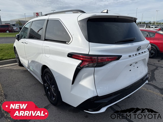 Used 2024 Toyota Sienna XSE FWD image 13