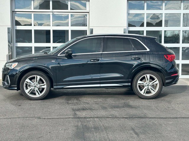 Used 2022 Audi Q3 2.0T Premium Plus w/ Premium Plus Package AWD/4WD image 3