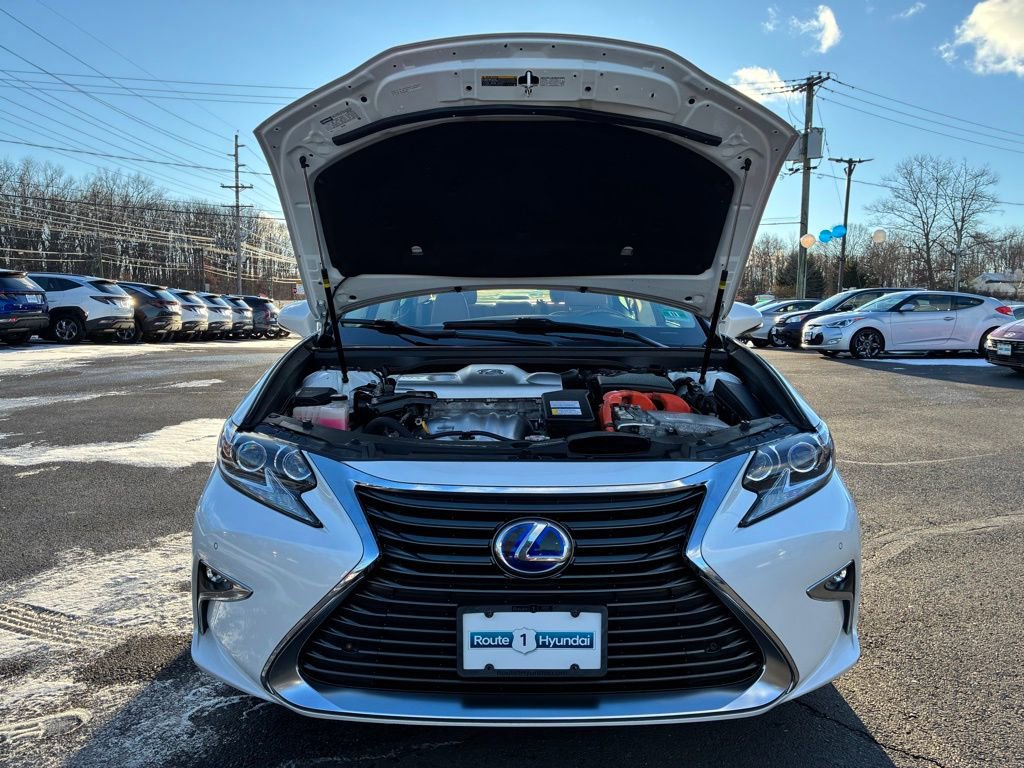 Used 2018 Lexus ES 300h image 9