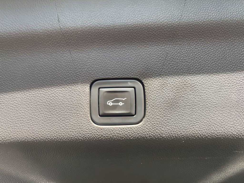 Used 2021 Cadillac Escalade Sport image 16