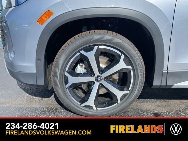 New 2025 Volkswagen Tiguan SE image 19