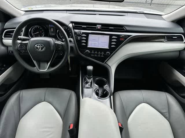 Used 2018 Toyota Camry LE FWD image 12