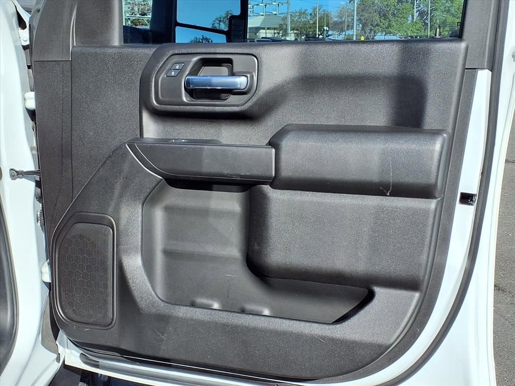 Used 2025 Chevrolet Silverado 3500 W/T image 13