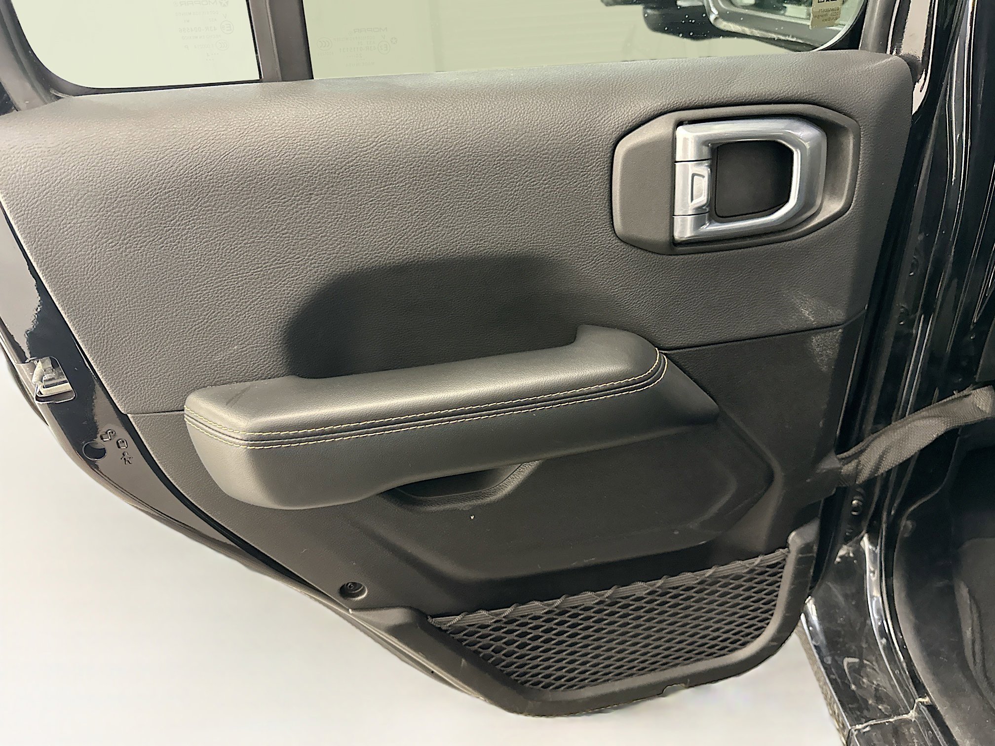 Used 2025 Jeep Wrangler Unlimited Sahara AWD/4WD image 26