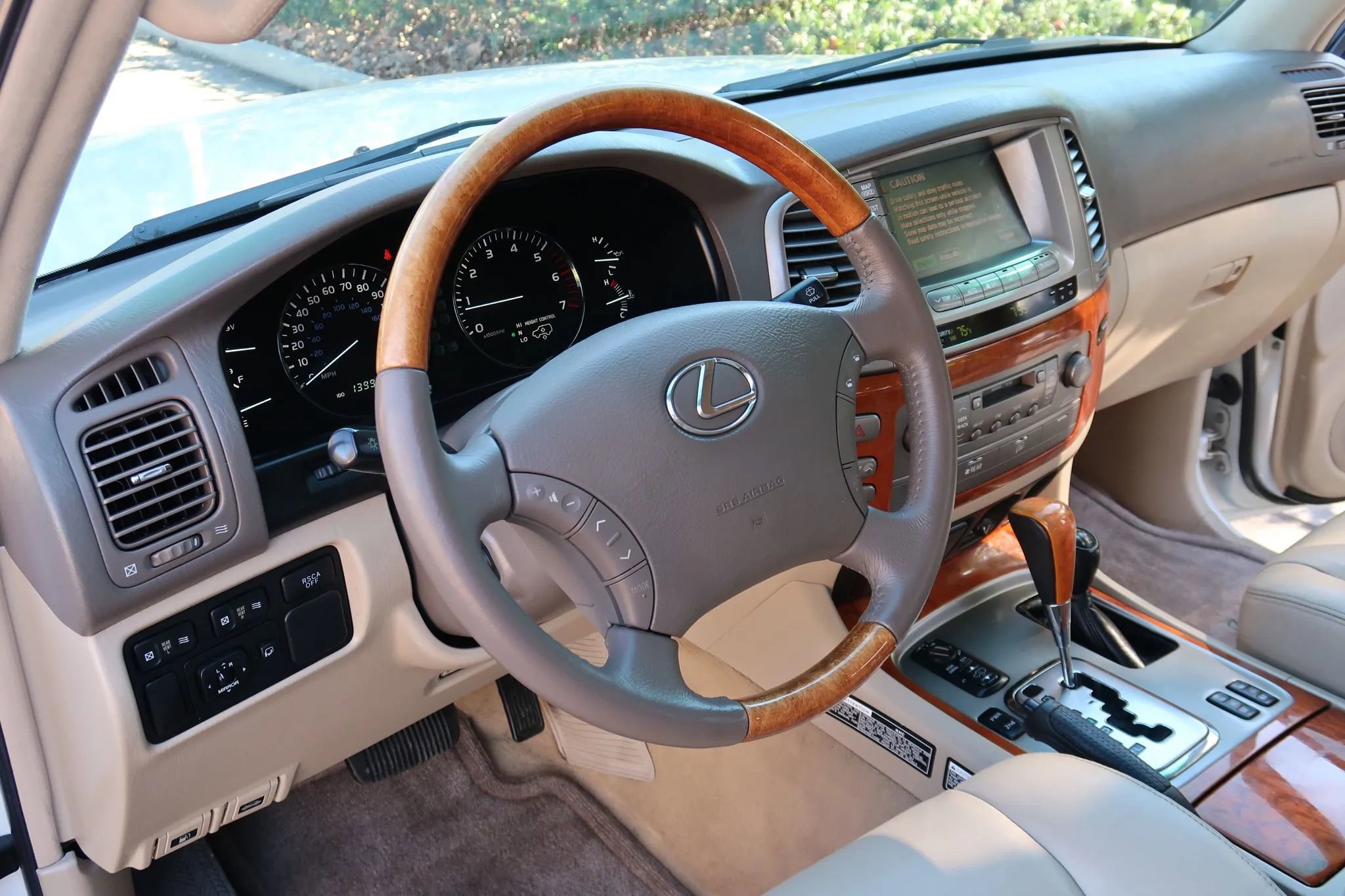 Used 2005 Lexus LX 470 4WD image 11