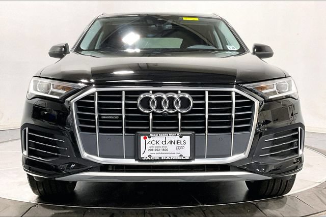 Used 2023 Audi Q7 2.0T Premium w/ Towing Package AWD/4WD image 2