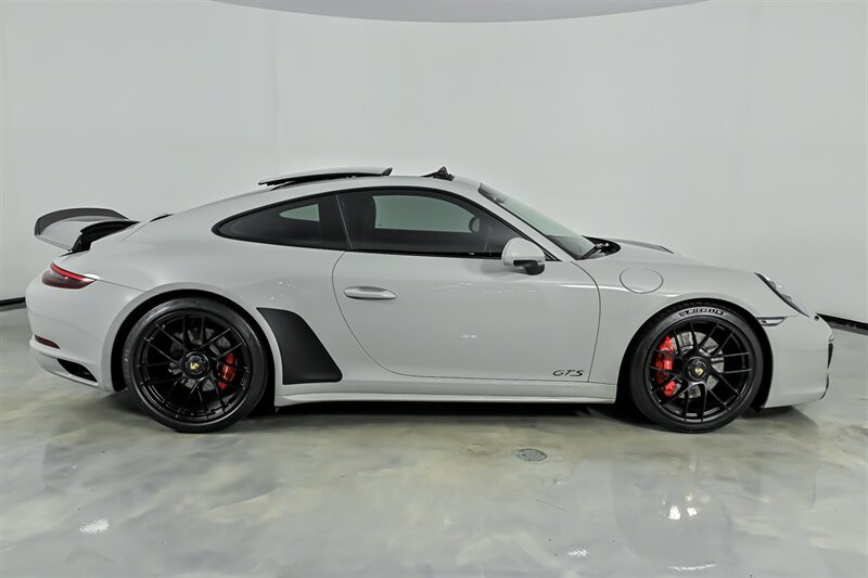 Used 2018 Porsche 911 GT3 RS image 11
